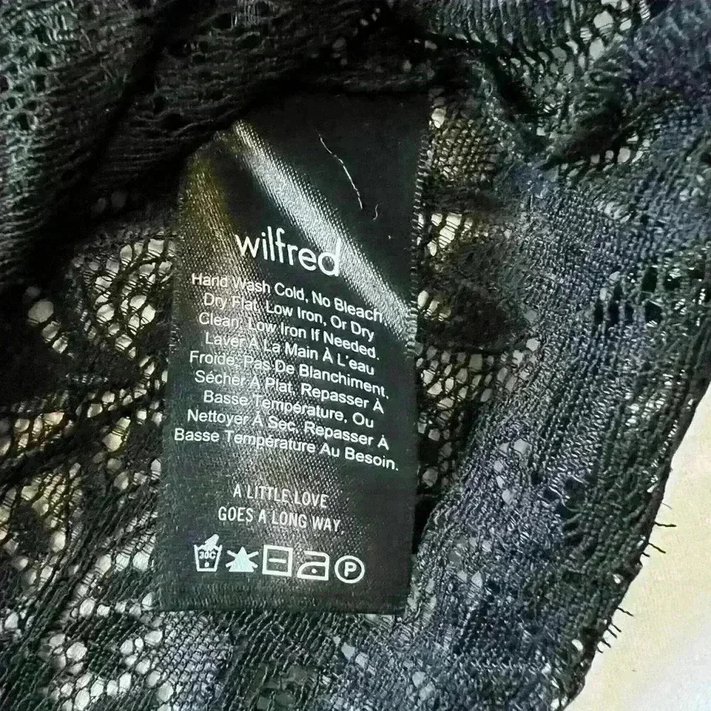 Wilfred lace  top size small - Picture 4 of 8